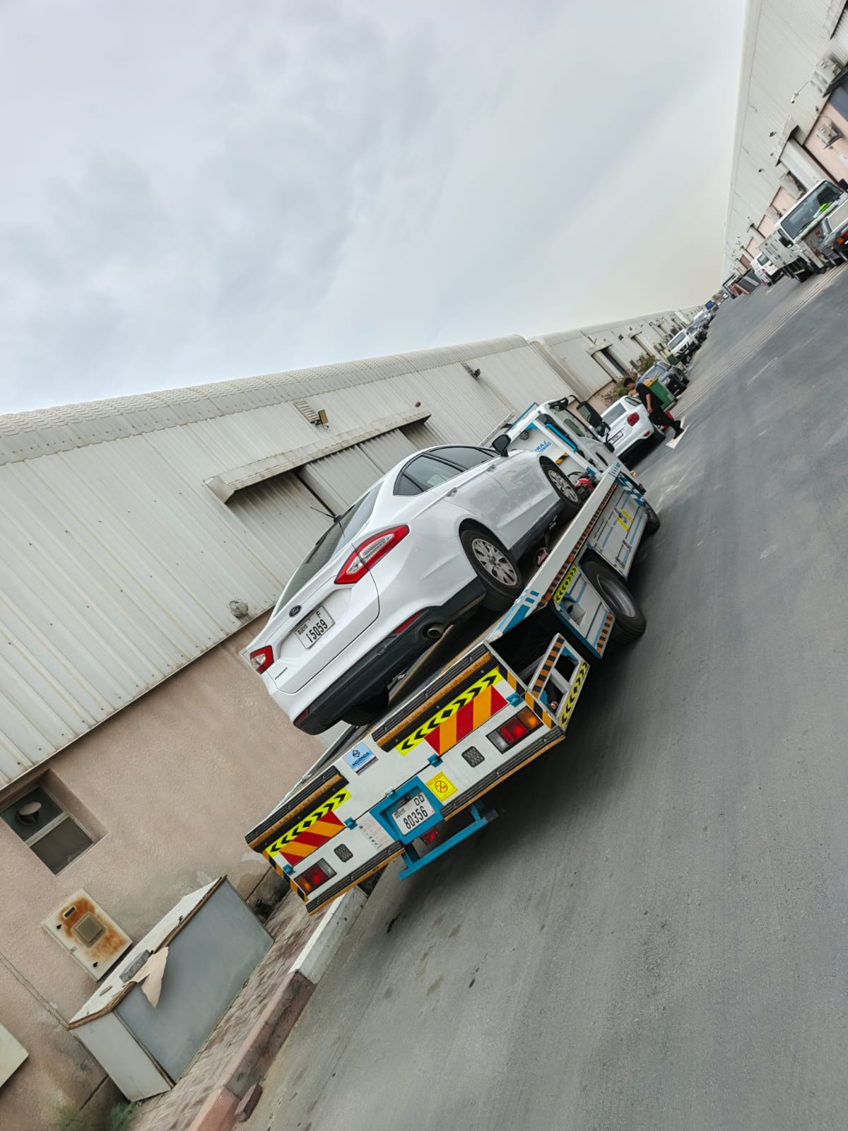 Car recovery Sharjah flatbed towing service